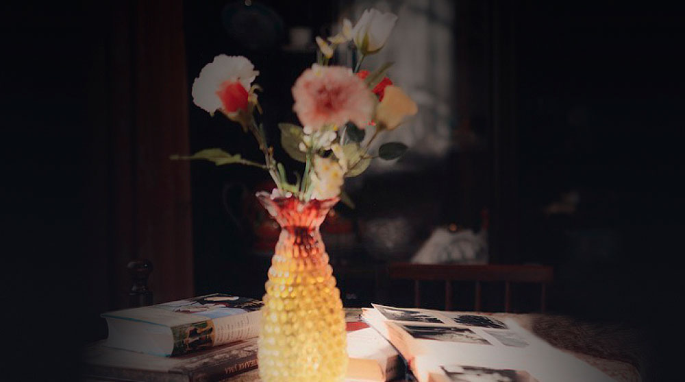 цветы на столе