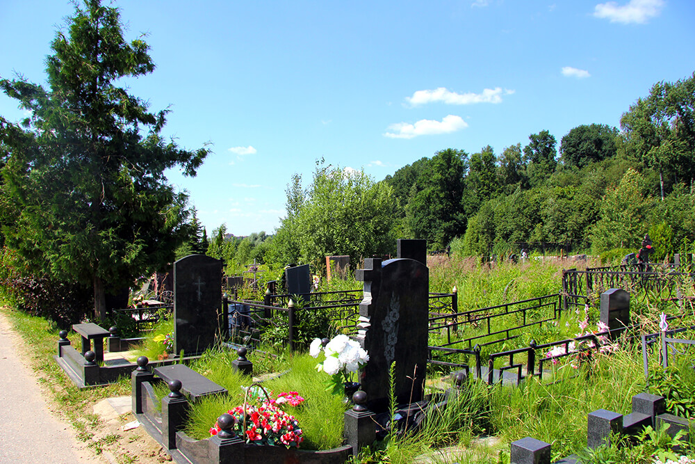 Фото: Лайковское кладбище