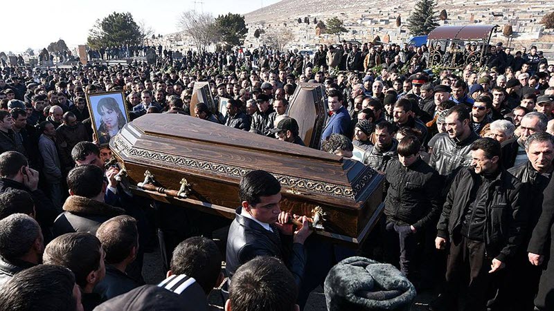 Как проходят похороны у армян